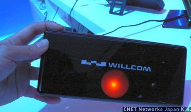 Atomを搭載したWillcomの端末