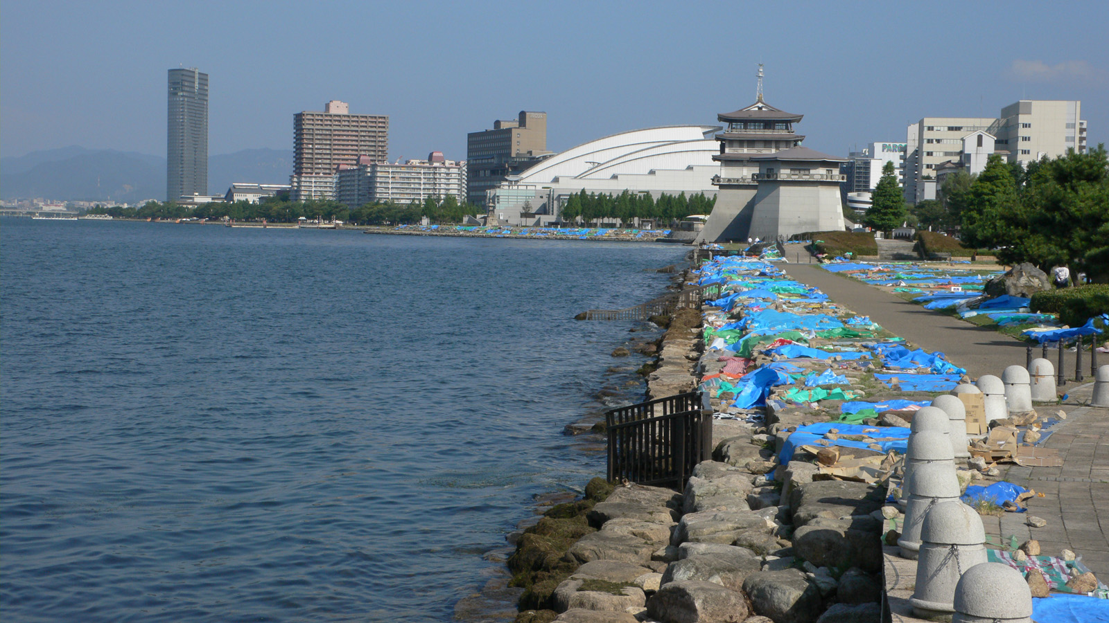 大津花火大会前の琵琶湖